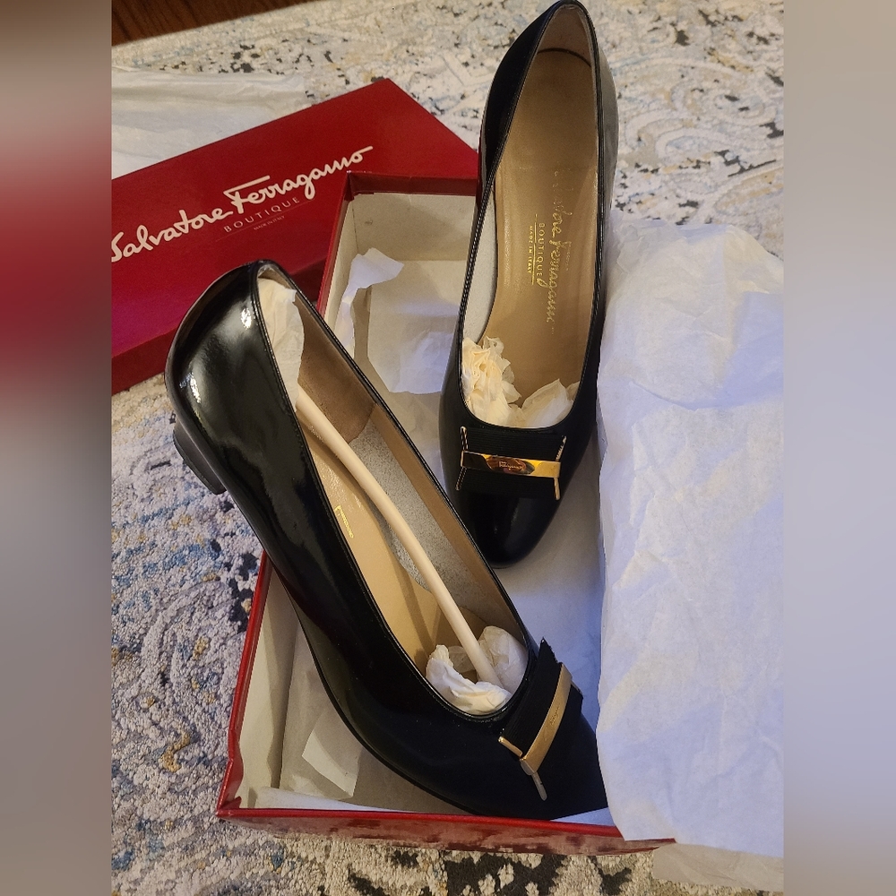 Salvatore Ferragamo Boutique Patent Leather Kitten Heels